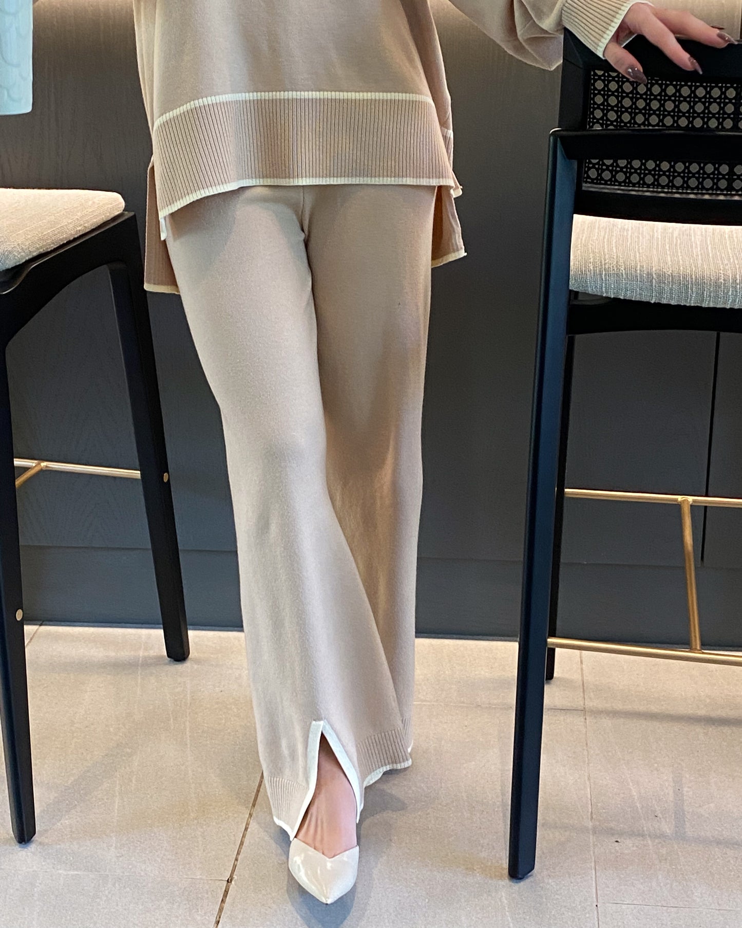 CONJUNTO BEIGE LANILLA