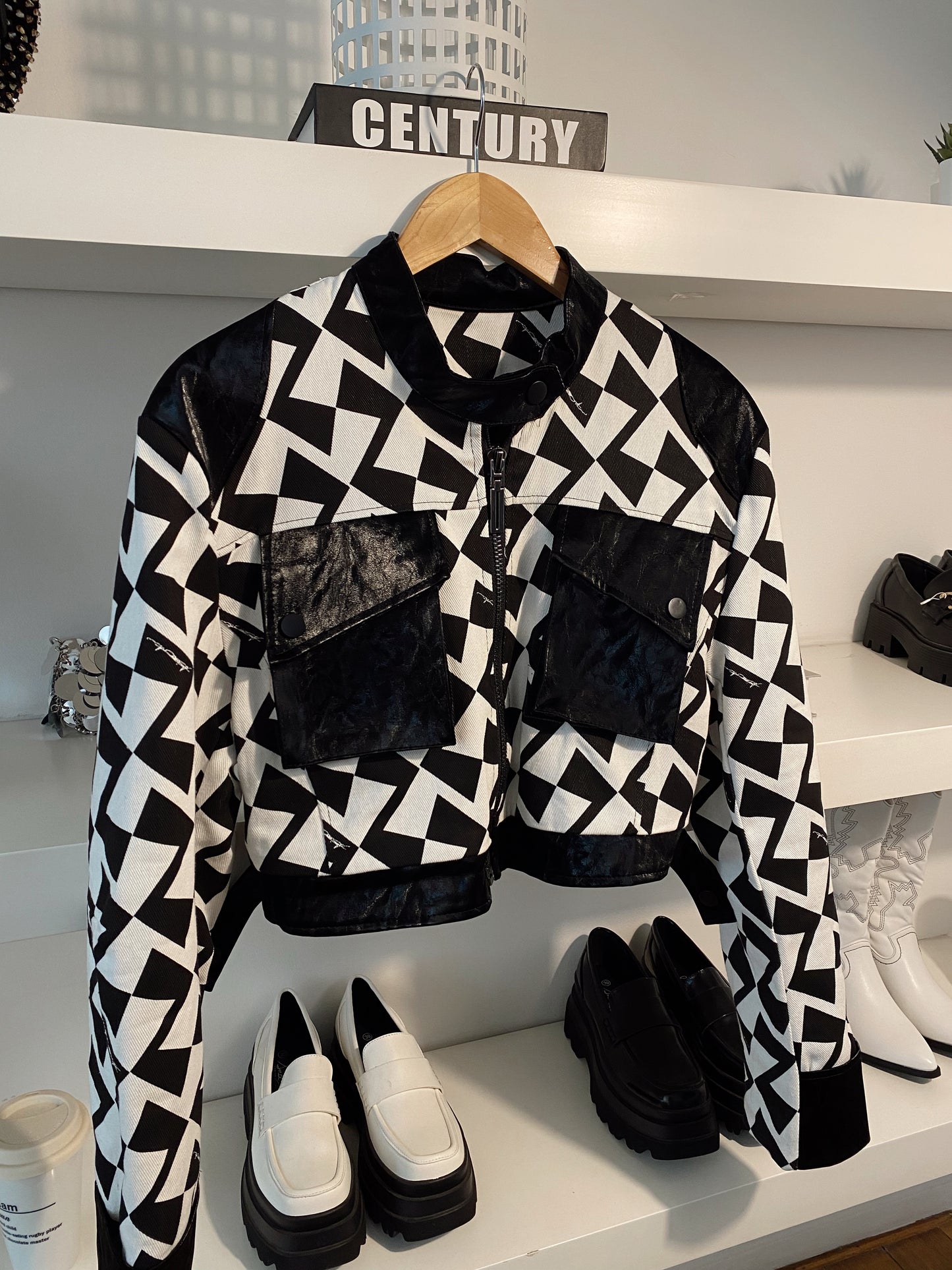CHAQUETA GEOMETRICA